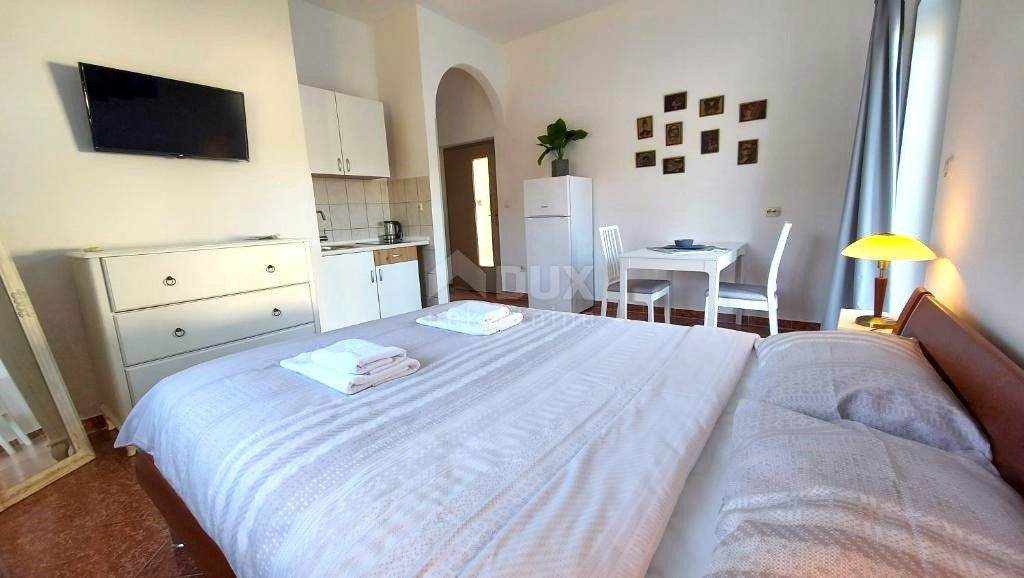 ISTRIA, MEDULINO Casa con cortile immersa nella natura vicino al mare 