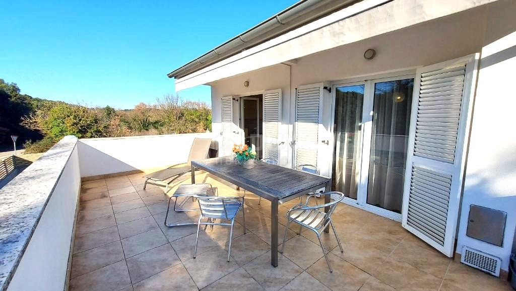 ISTRIA, MEDULINO Casa con cortile immersa nella natura vicino al mare 