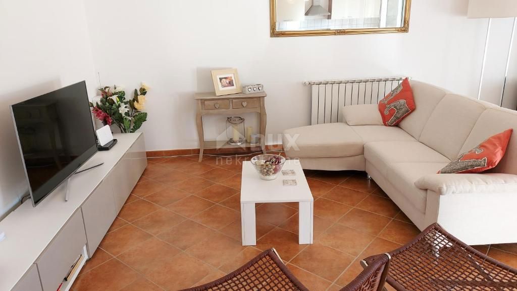 ISTRIA, MEDULINO Casa con cortile immersa nella natura vicino al mare 