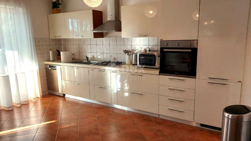 ISTRIA, MEDULINO Casa con cortile immersa nella natura vicino al mare 