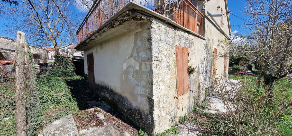 ISTRIA, PAZIN - Antica casa indipendente in pietra dalle potenzialità eccezionali