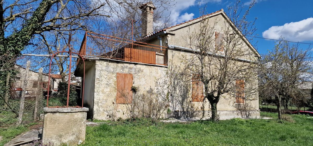 ISTRIA, PAZIN - Antica casa indipendente in pietra dalle potenzialità eccezionali