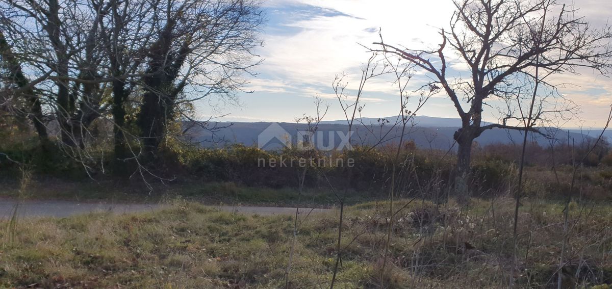 ISTRIA, BARBAN - Terreno con concessione edilizia valida e utenze pagate, bellissima vista fino al mare