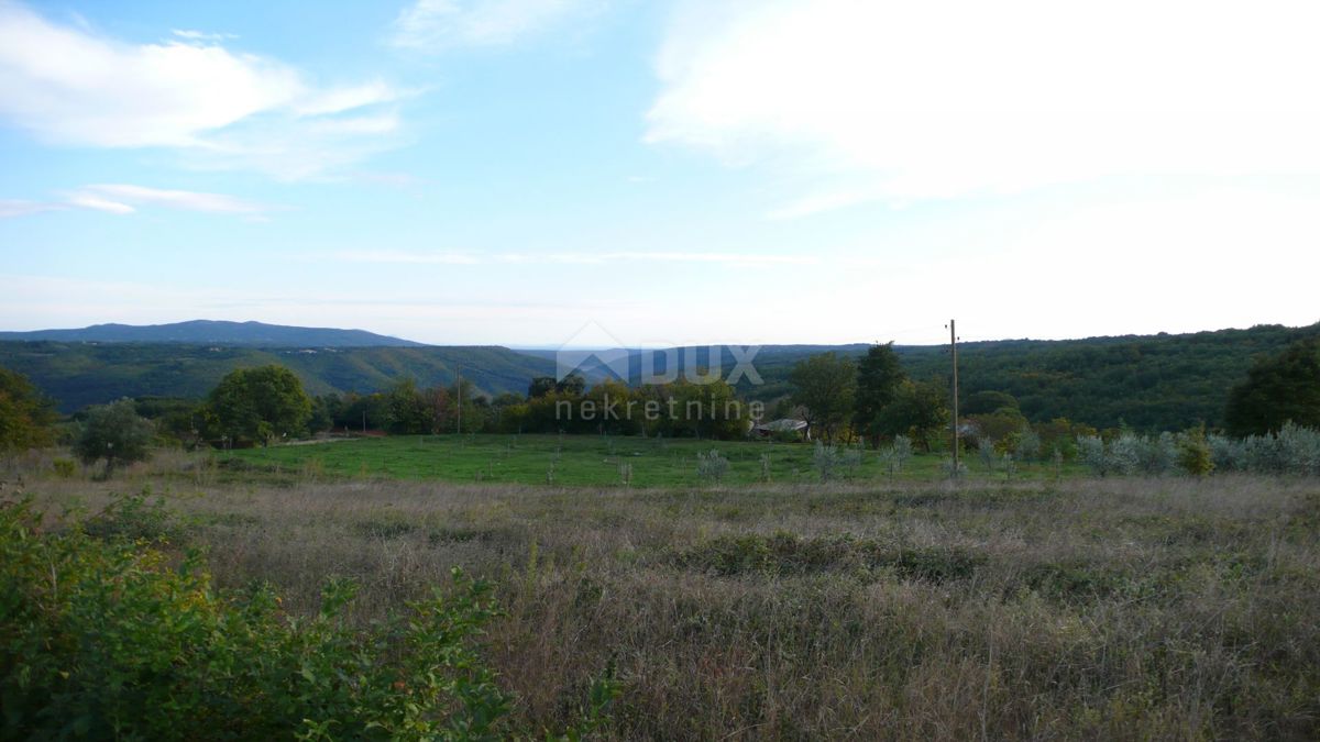 ISTRIA, BARBAN - Terreno con concessione edilizia valida e utenze pagate, bellissima vista fino al mare