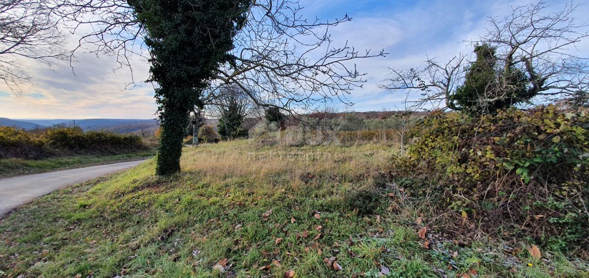 ISTRIA, BARBAN - Terreno con concessione edilizia valida e utenze pagate, bellissima vista fino al mare