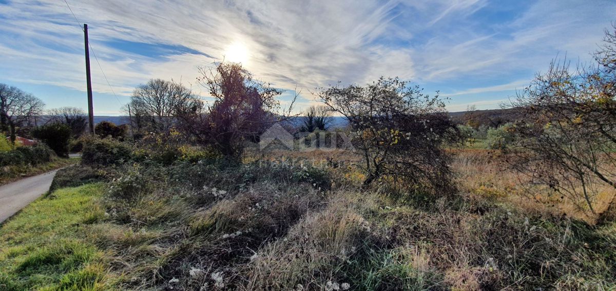 ISTRIA, BARBAN - Terreno con concessione edilizia valida e utenze pagate, bellissima vista fino al mare