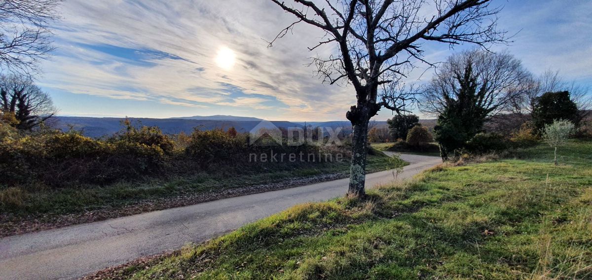 ISTRIA, BARBAN - Terreno con concessione edilizia valida e utenze pagate, bellissima vista fino al mare