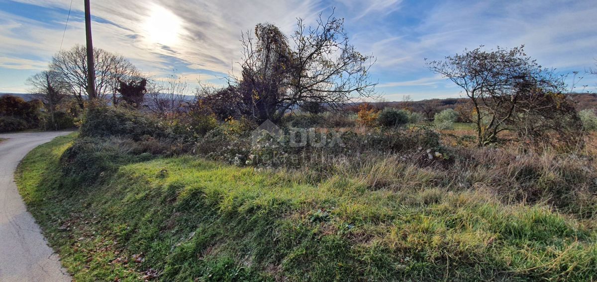 ISTRIA, BARBAN - Terreno con concessione edilizia valida e utenze pagate, bellissima vista fino al mare