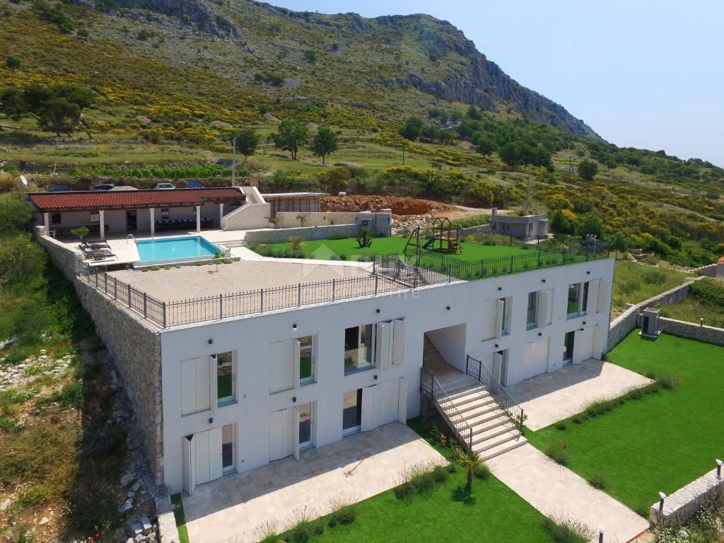 DALMAZIA, PODSTRANA - VILLA ESCLUSIVA CON VISTA MARE 