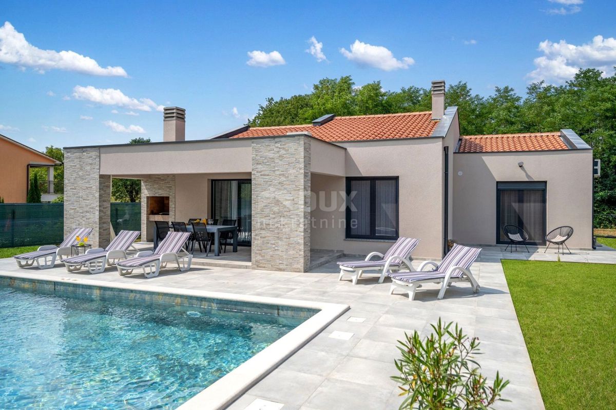 ISTRIA, LABIN - Casa con piscina ai margini del paese