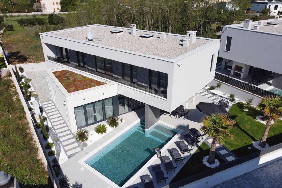 ZADAR, ZATON - Scopri la tua nuova casa da sogno in una villa di lusso vicino al mare a Zaton