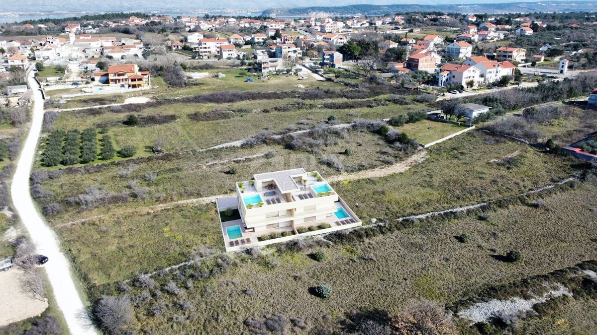 ZADAR, VRSI - Appartamento unico con piscina sulla terrazza sul tetto e bellissima vista sul mare! Opportunità! S3