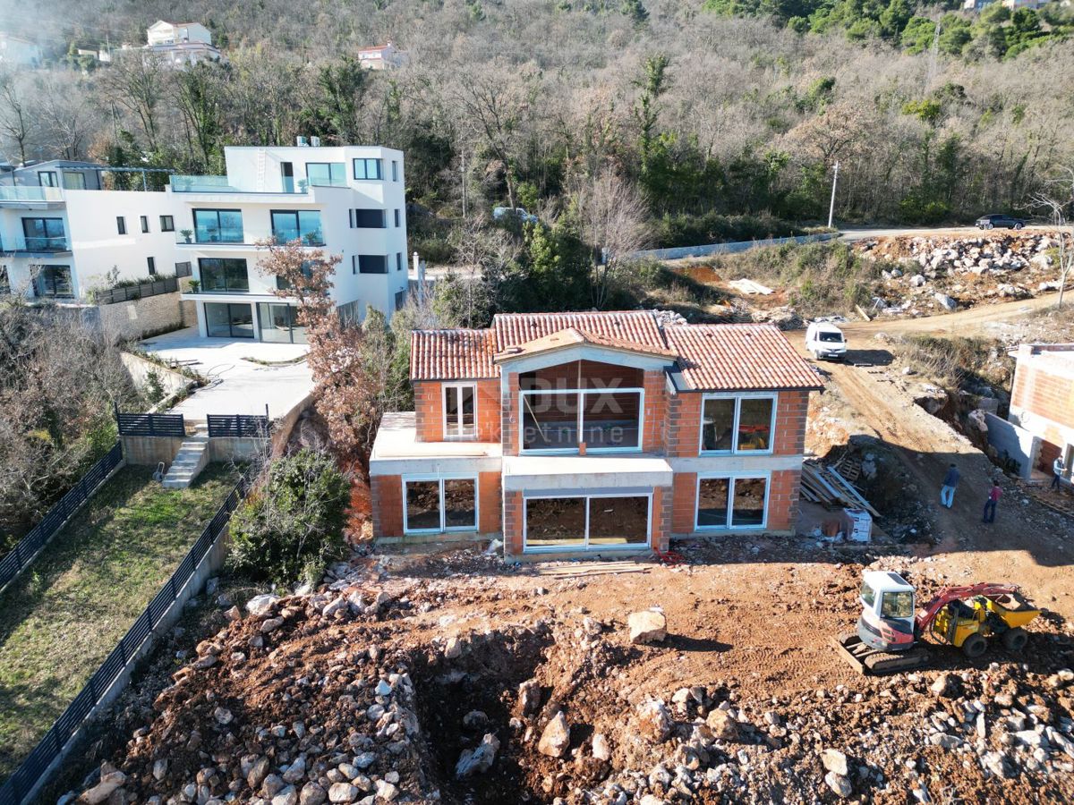 OPATIJA, LOVRAN, IKA - villa 230 m2 con vista panoramica sul mare e piscina + giardino paesaggistico 930 m2!!! OPPORTUNITÀ!!!