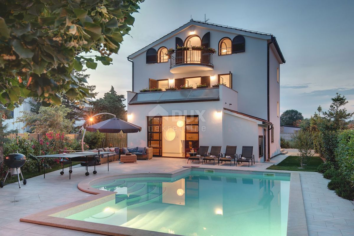 ISTRIA, FAŽANA - Esclusiva villa duplex a 300 metri dalla spiaggia