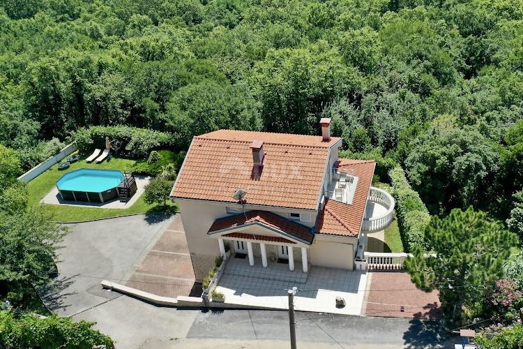 CRIKVENICA, GRIŽANE - Bellissima casa indipendente con piscina e vista mare!