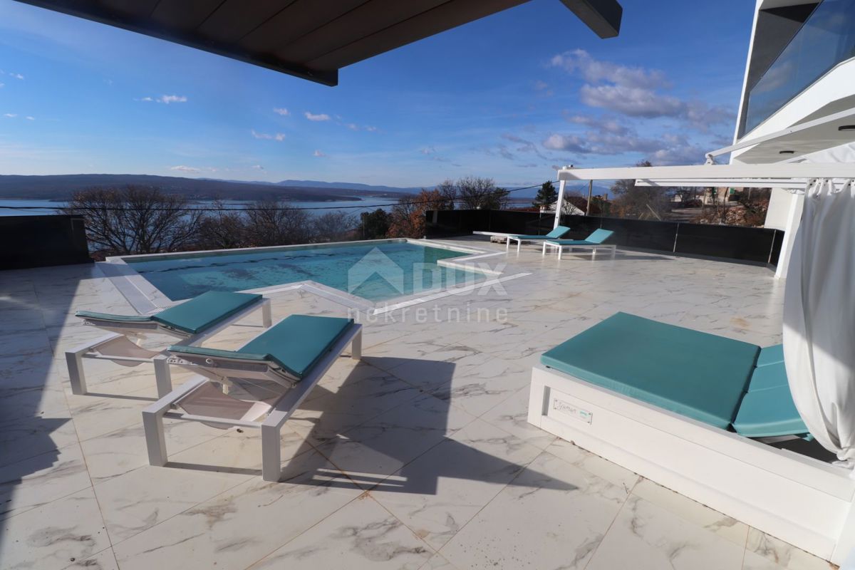 CRIKVENICA - Impressionante villa moderna con piscina!