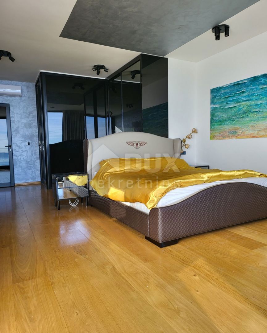 CRIKVENICA - Impressionante villa moderna con piscina!