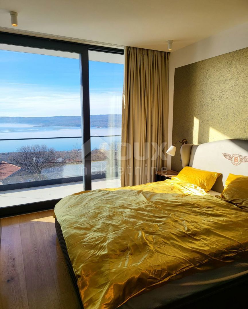 CRIKVENICA - Impressionante villa moderna con piscina!
