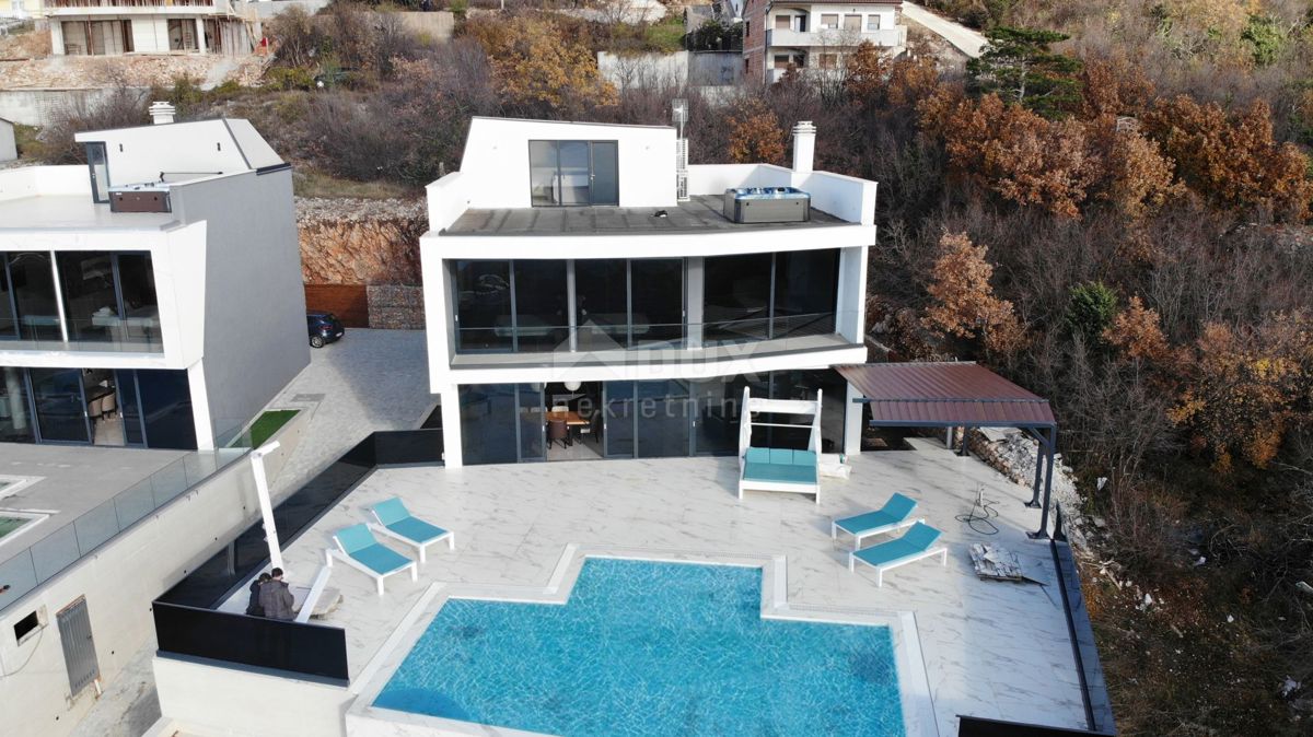 CRIKVENICA - Impressionante villa moderna con piscina!