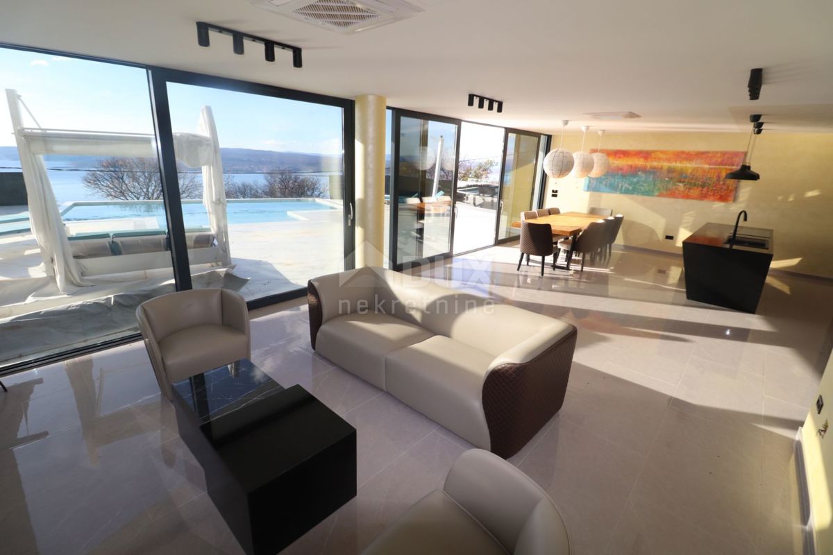 CRIKVENICA - Impressionante villa moderna con piscina!