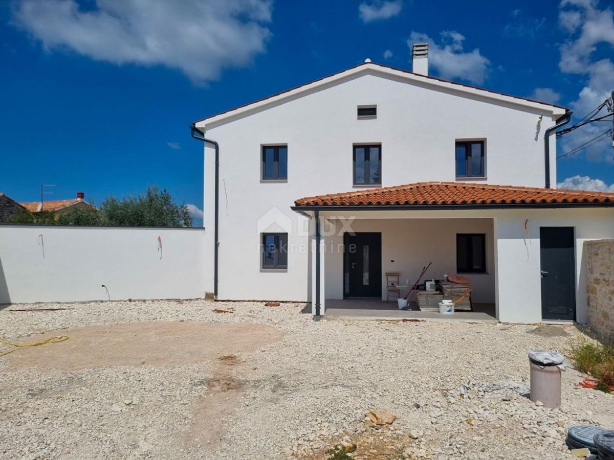 ISTRIA, BALE (dintorni) - Due edifici residenziali ristrutturati in ottima posizione, occasione!