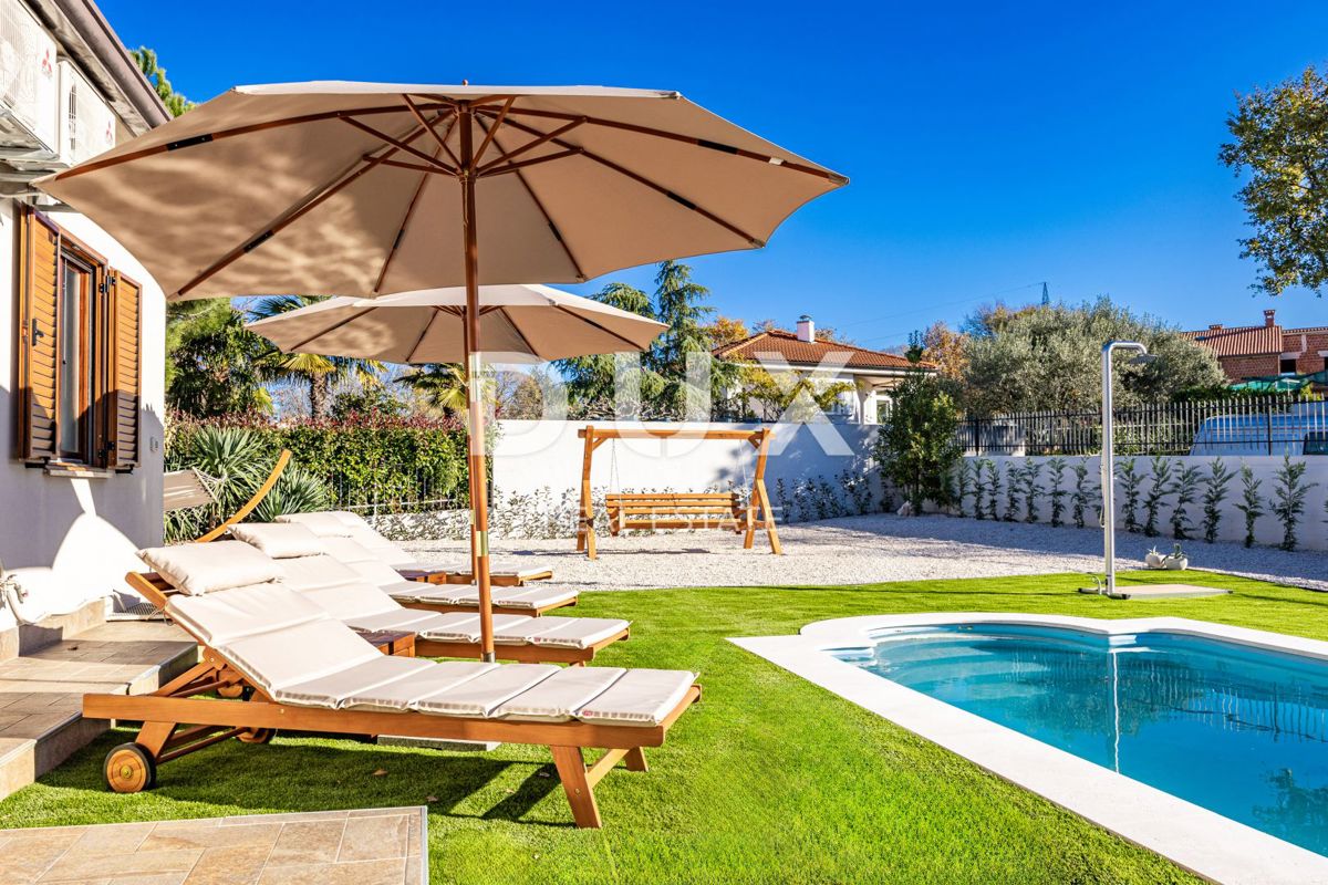 ISTRIA, BUJE - Casa indipendente con piscina e vista mare