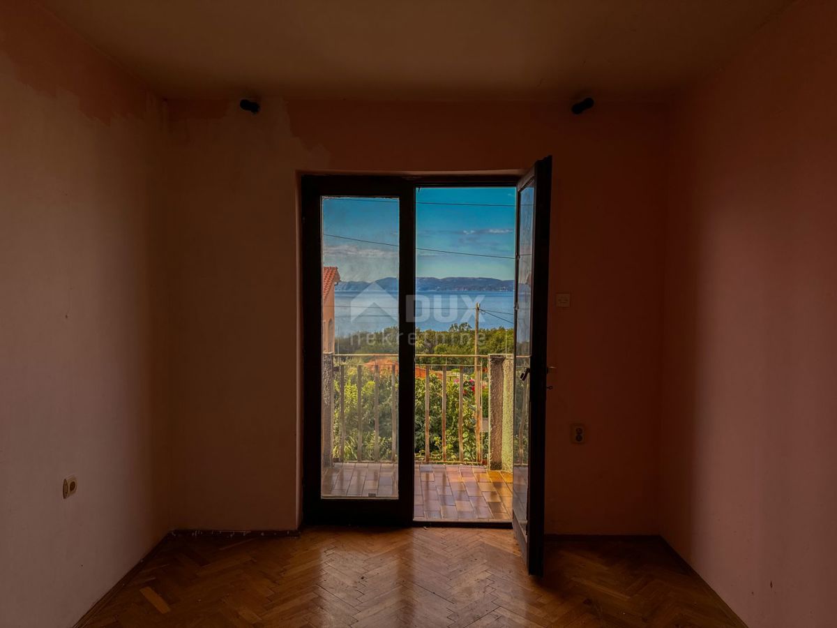 KOSTRENA, RIJEKA - casa indipendente con giardino e vista mare, strada tranquilla, 400 metri dal mare