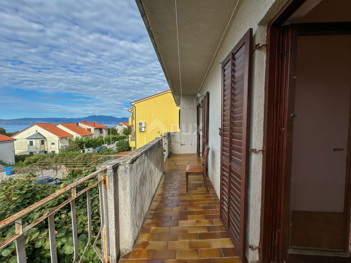 KOSTRENA, RIJEKA - casa indipendente con giardino e vista mare, strada tranquilla, 400 metri dal mare