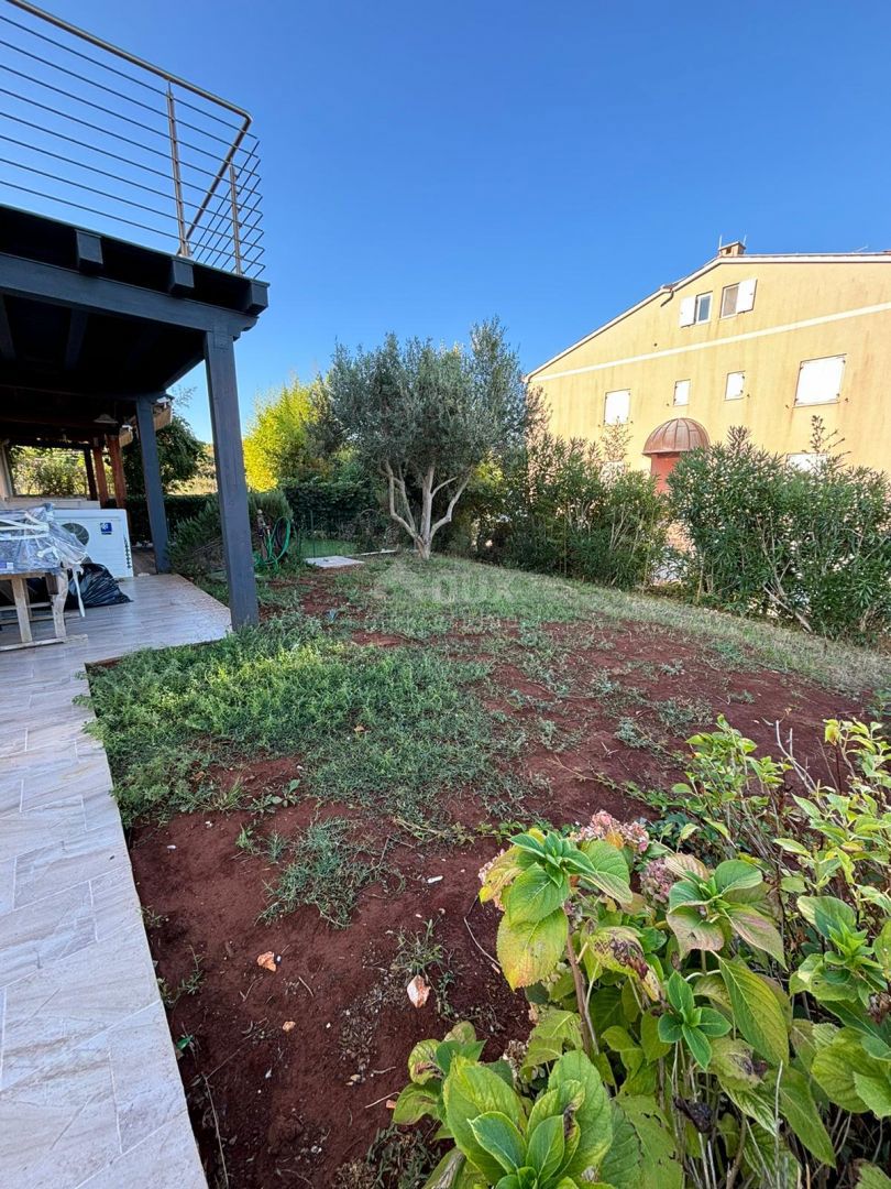 ISTRIA, BANJOLE - Una bellissima casetta con giardino e terrazzo vista mare!