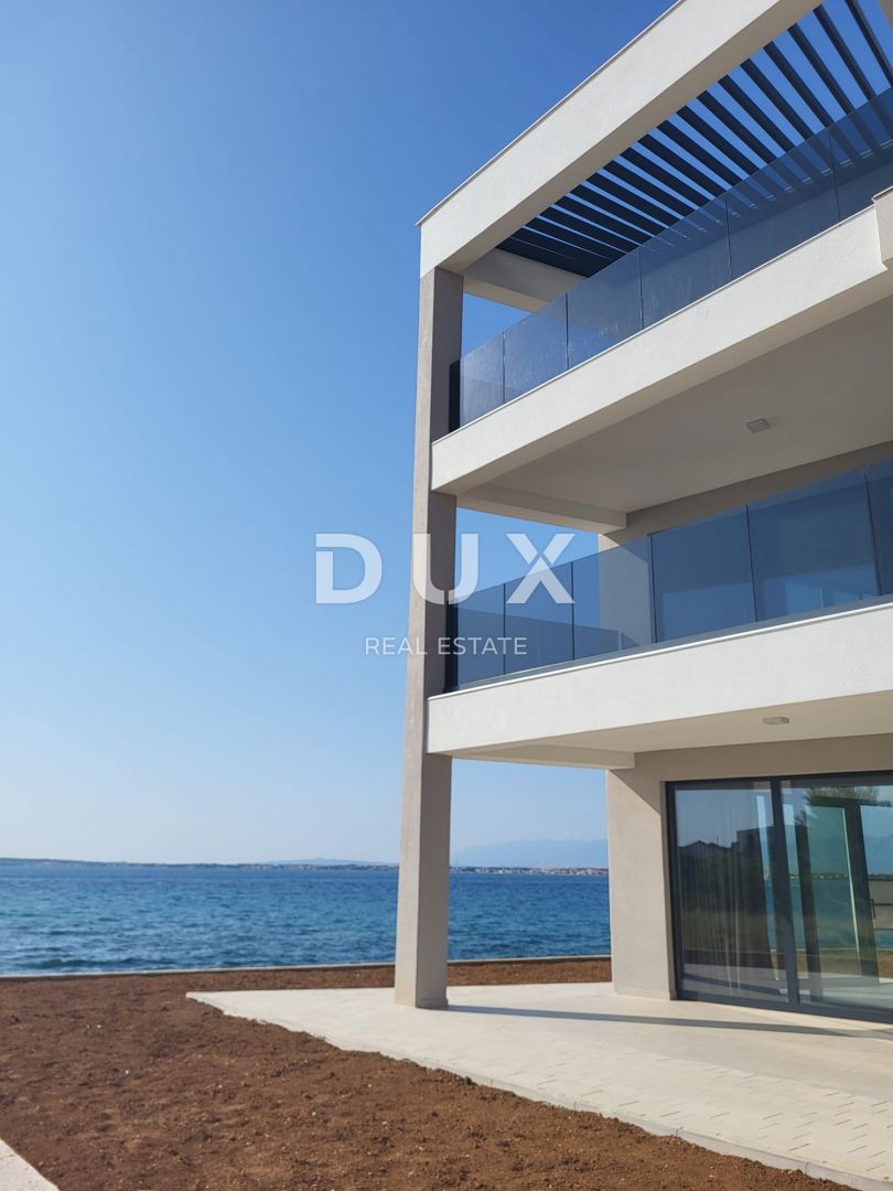 PRIVLAKA, ZADAR - S7 Nuova costruzione di lusso in prima fila al mare