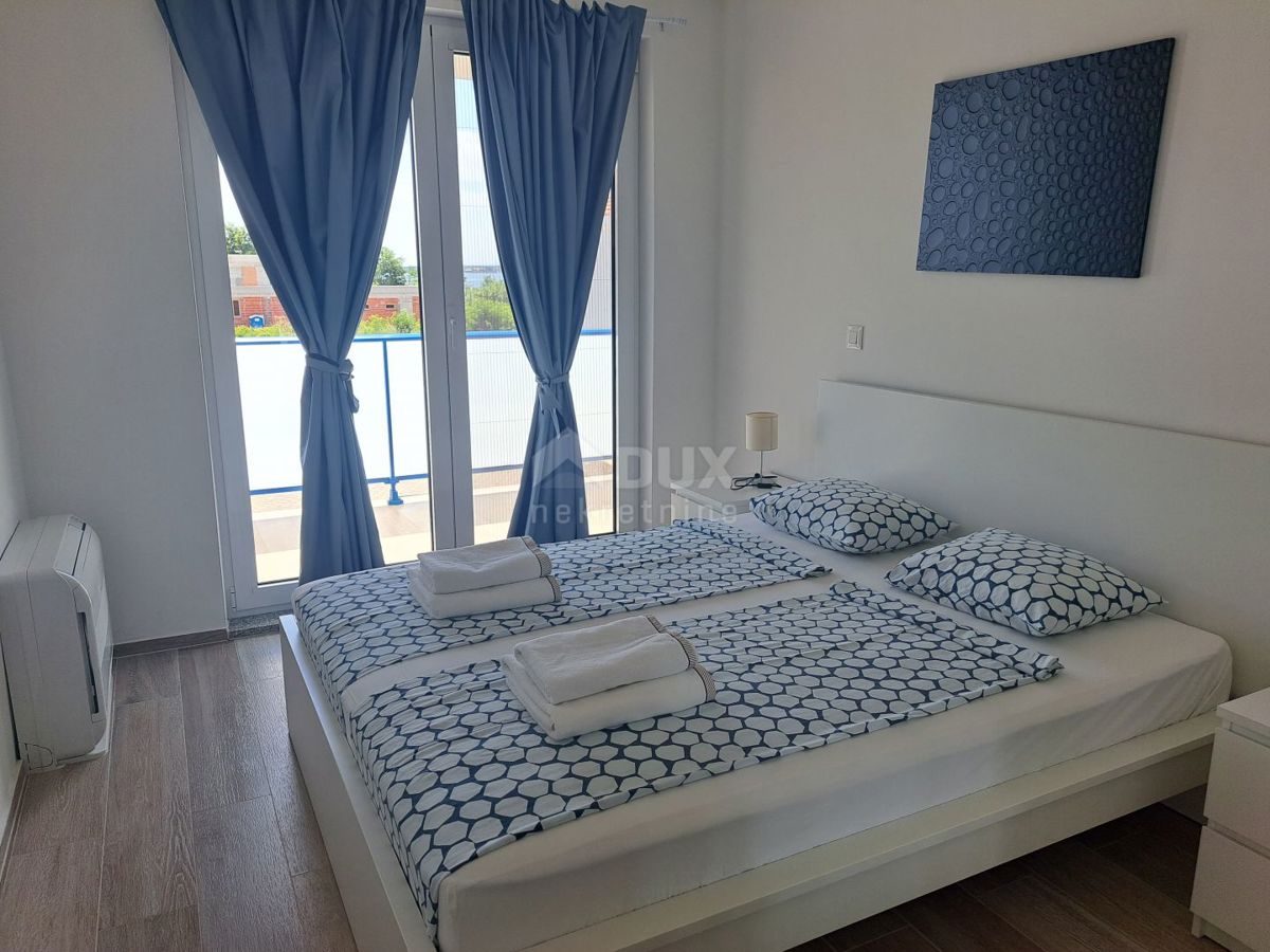 ZADAR, PRIVLAKA - La villa dei tuoi sogni: vista mare, jacuzzi sul tetto e solo 100 m dalla spiaggia! R5