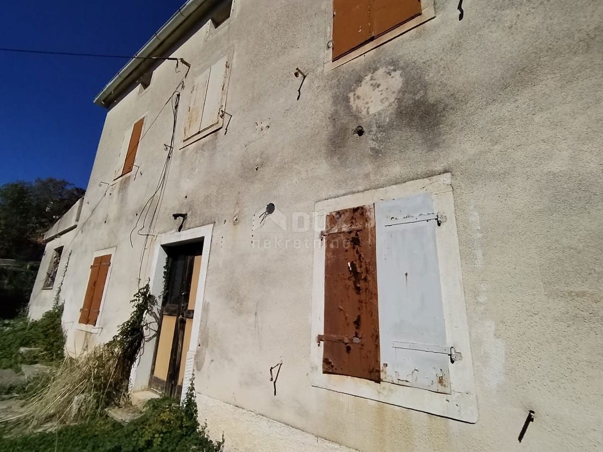 ISTRIA, LIŽNJAN- Casa con permesso di costruzione da ristrutturare. Vista sul mare e sul Quarnero!