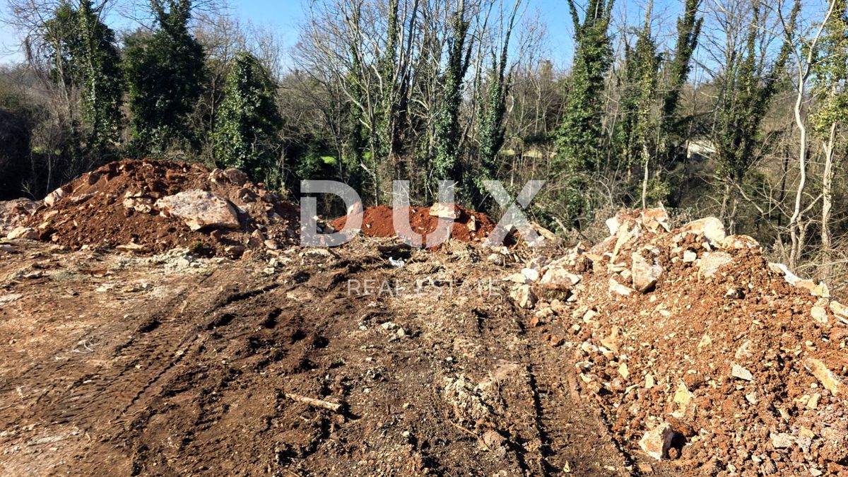 Terreno Labin, 911m2