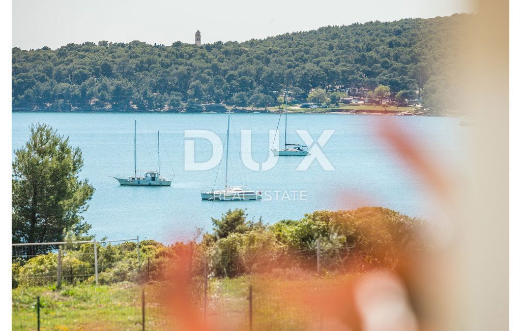 ISTRIA, MEDULINO - Casa a 150 metri dal mare con bellissima vista mare