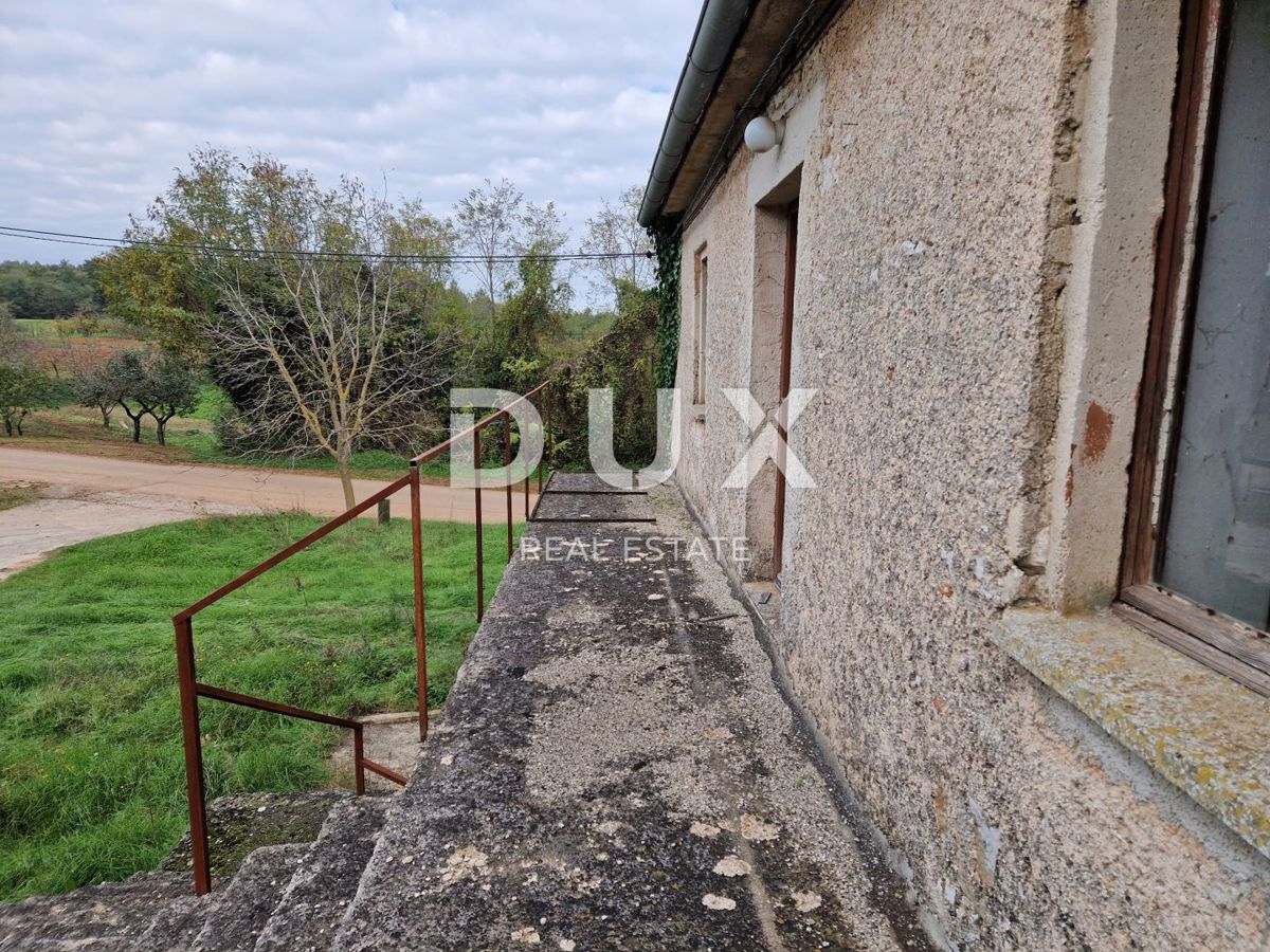 ISTRIA, BARBAN - Casa in pietra da ristrutturare in piccolo insediamento