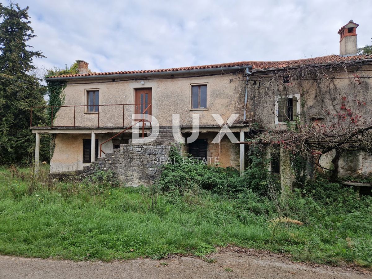 ISTRIA, BARBAN - Casa in pietra da ristrutturare in piccolo insediamento