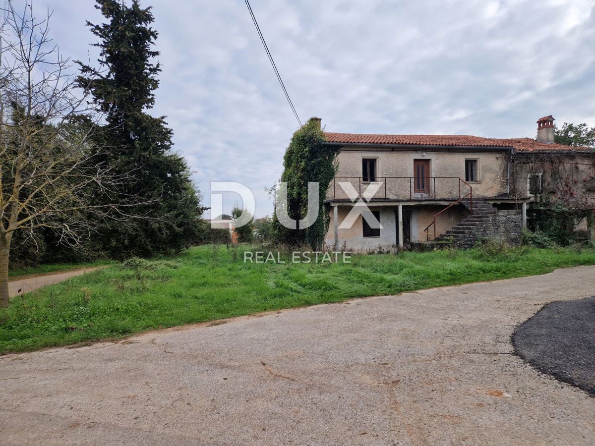 ISTRIA, BARBAN - Casa in pietra da ristrutturare in piccolo insediamento