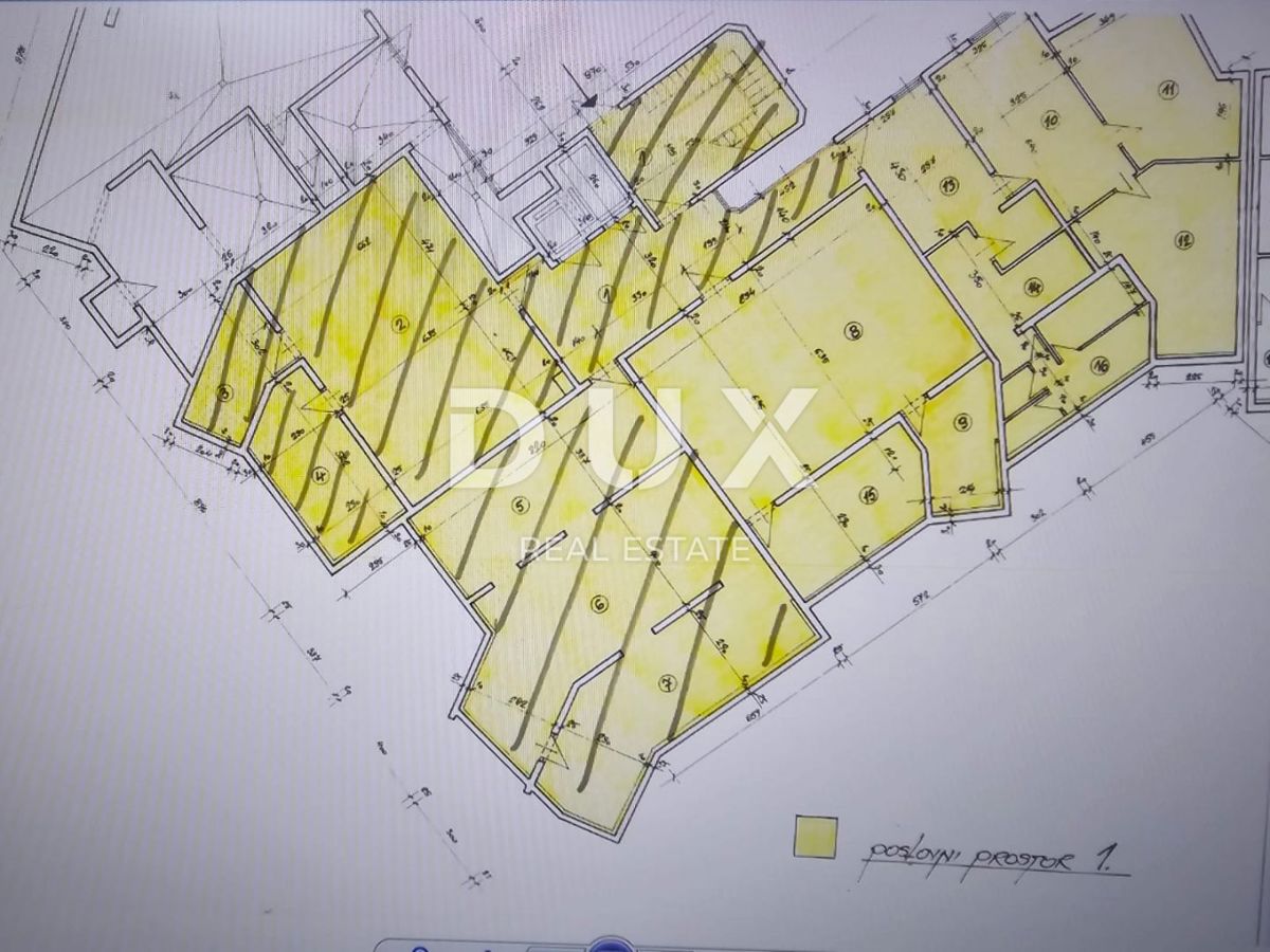 RIJEKA, TURNIĆ - locali commerciali ad uso misto, accesso per camion più piccoli