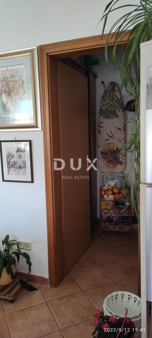 ISTRIA, ROVIGNO - Appartamento su due piani 78 m2 con due garage!