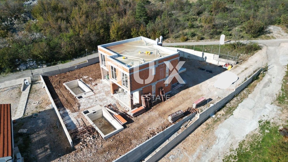 RIJEKA, HRELJIN - casa bifamiliare, nuova costruzione, tetto a destra - OCCASIONE!!!