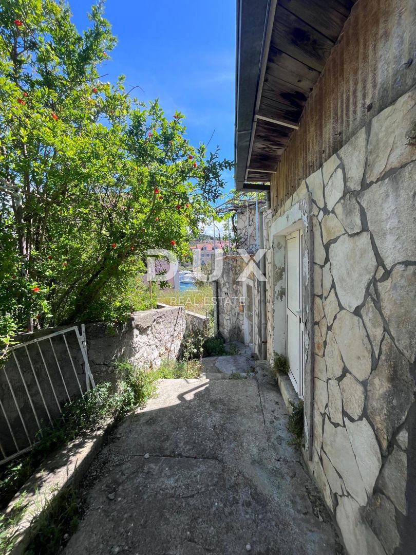 ŠIBENIK, ZLARIN - Casa in pietra con vista sul mare