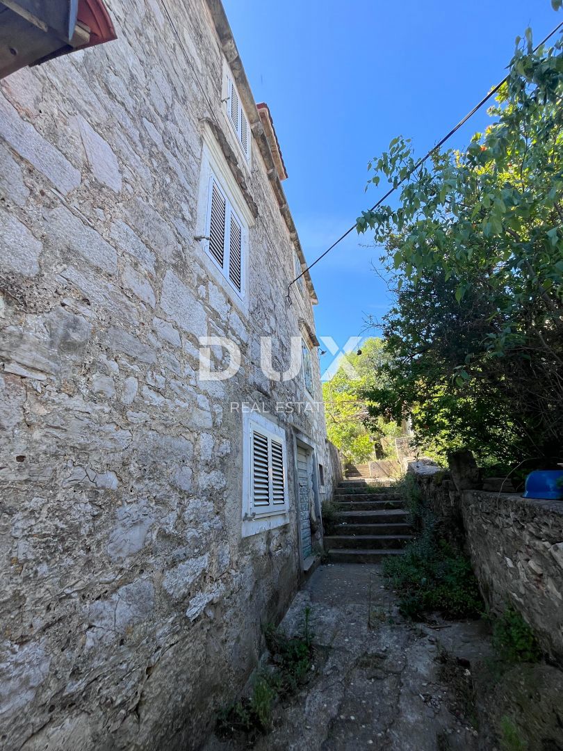 ŠIBENIK, ZLARIN - Casa in pietra con vista sul mare