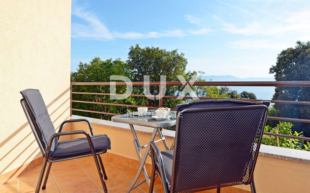 ISTRIA, RABAC - Palazzina con vista mare