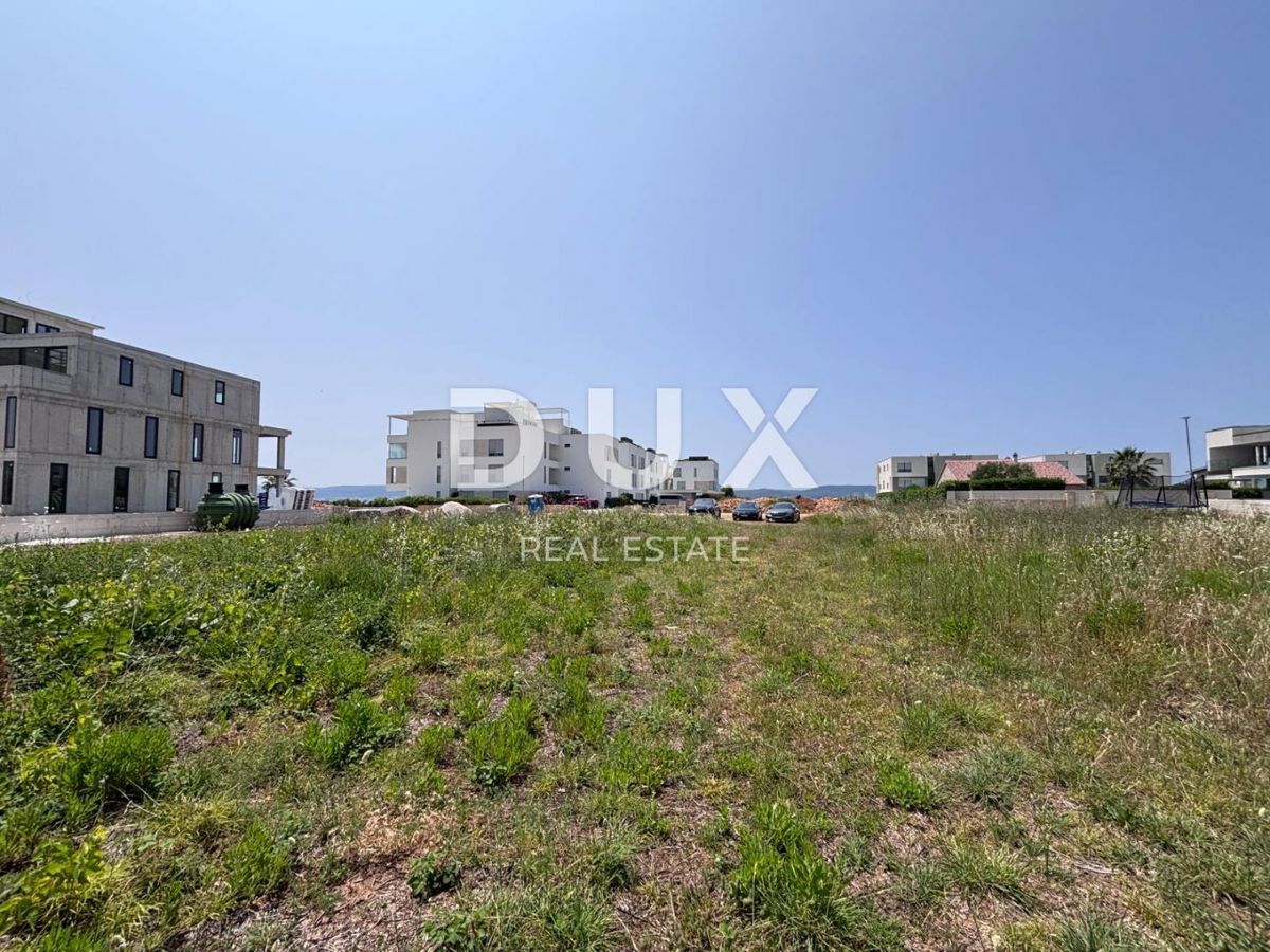 ZARA, SUKOŠAN - Posizione lussuosa per costruire appartamenti o ville a Sukošan, seconda fila al mare!
