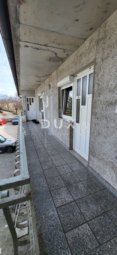 ČAVLE - Casa con 6 appartamenti e 2 locali commerciali