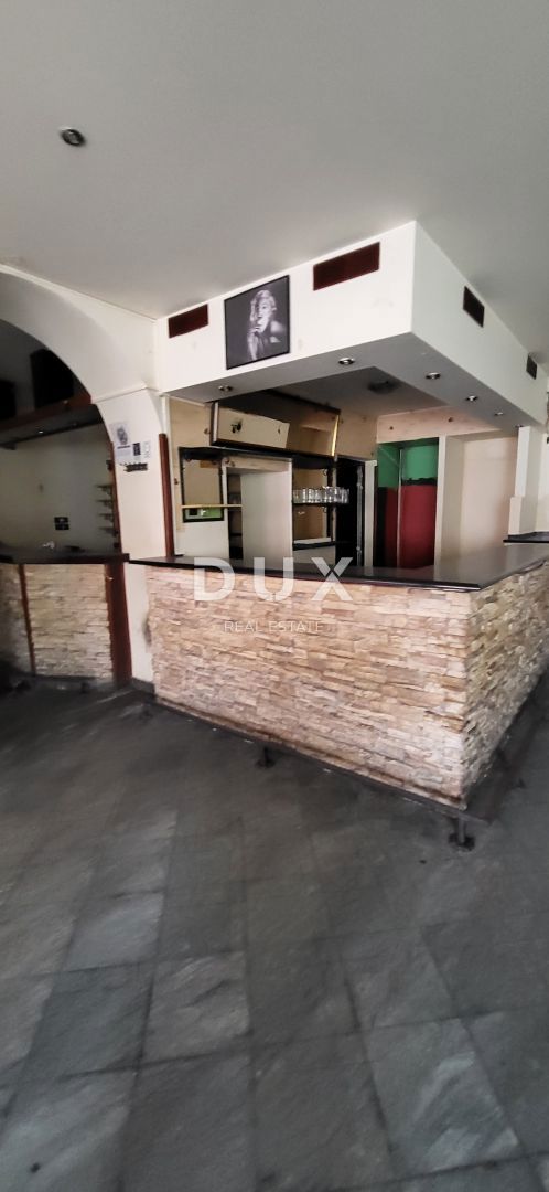 ČAVLE - Casa con 6 appartamenti e 2 locali commerciali