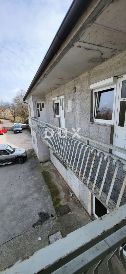 ČAVLE - Casa con 6 appartamenti e 2 locali commerciali