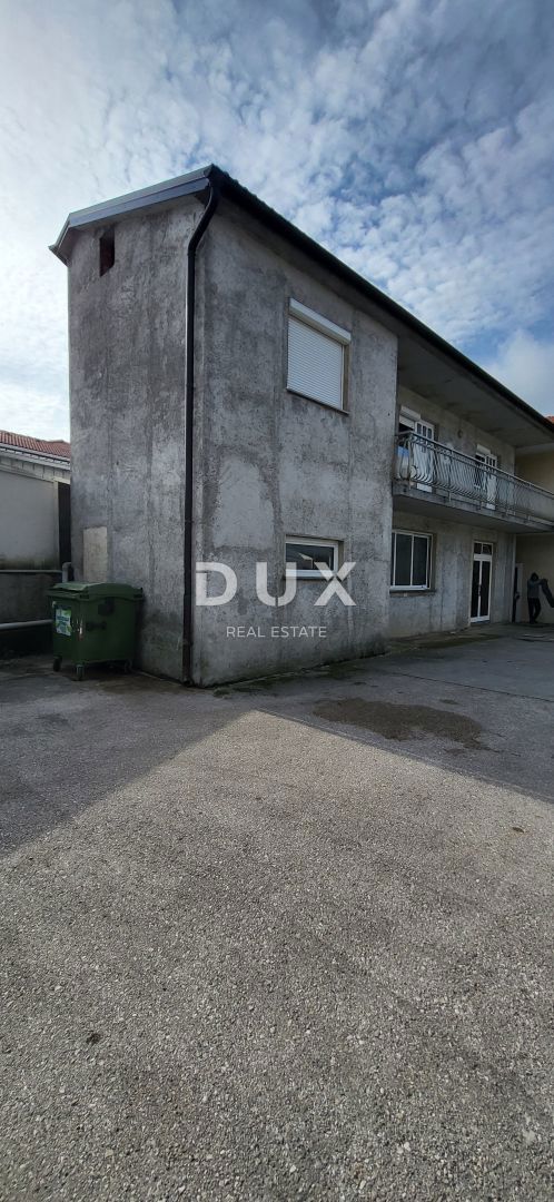 ČAVLE - Casa con 6 appartamenti e 2 locali commerciali