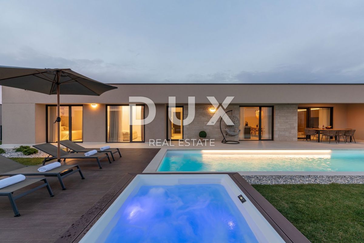 ISTRIA, PARENZO - Casa di lusso con piscina