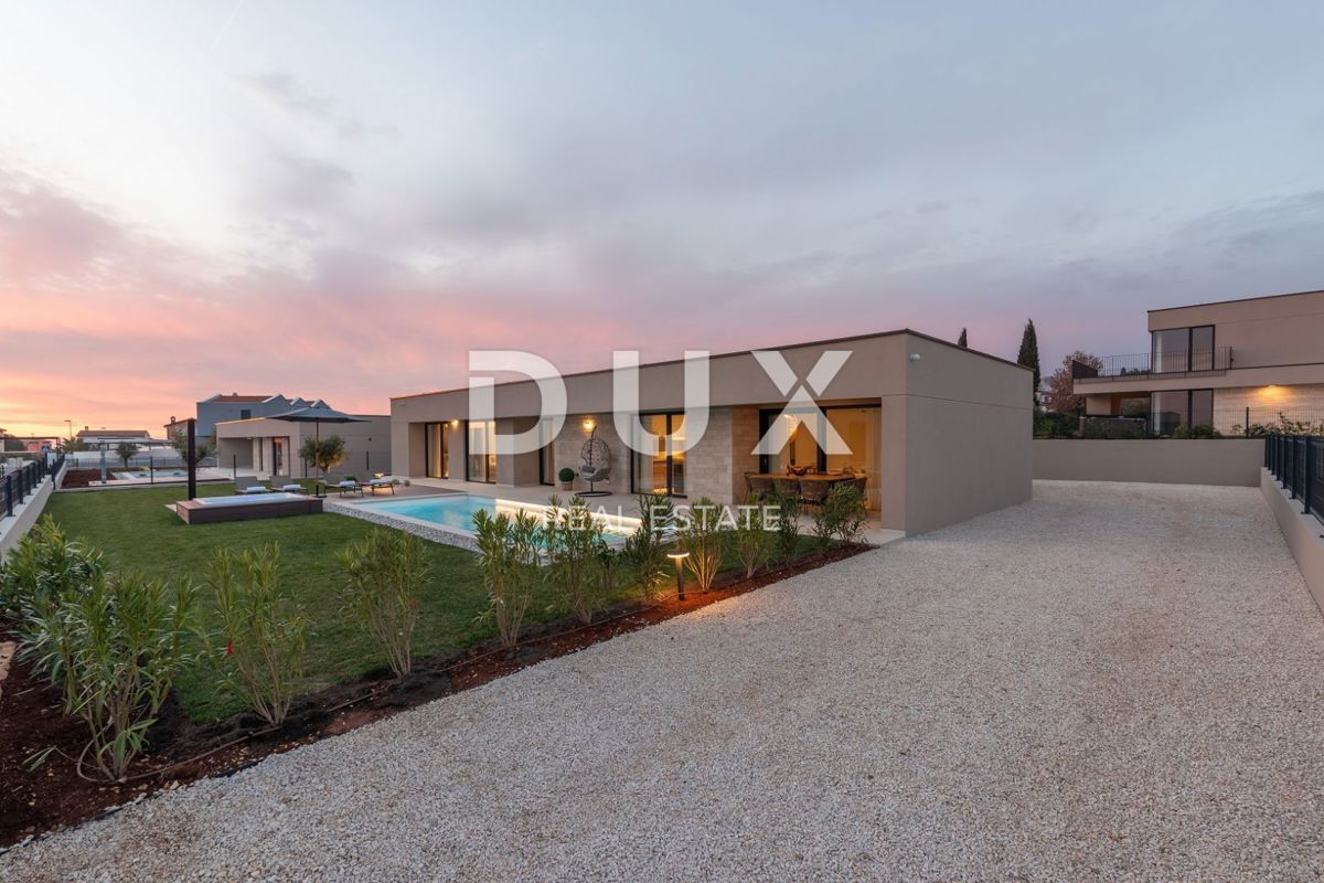 ISTRIA, PARENZO - Casa di lusso con piscina